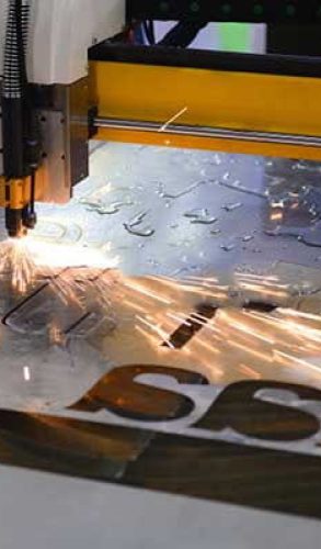 laser cutting machine